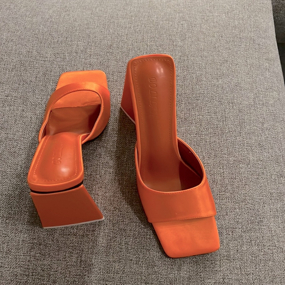 Chunky slide sandals block heel 👡 NEW W/ TAGS